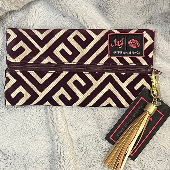 Handbags - NWT Mini Makeup Junkie Bag - Maroon Geo